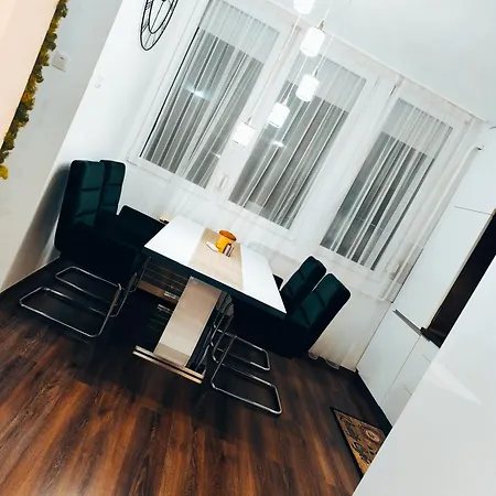 Zen Apartment
